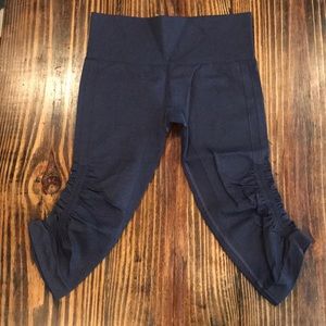 Lululemon grey compression pants, size 6